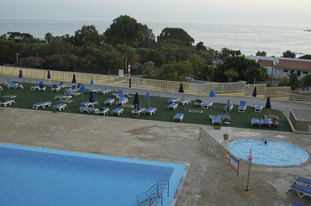 Apartamento Em Quinta Da Barracuda البوفيرا المظهر الخارجي الصورة